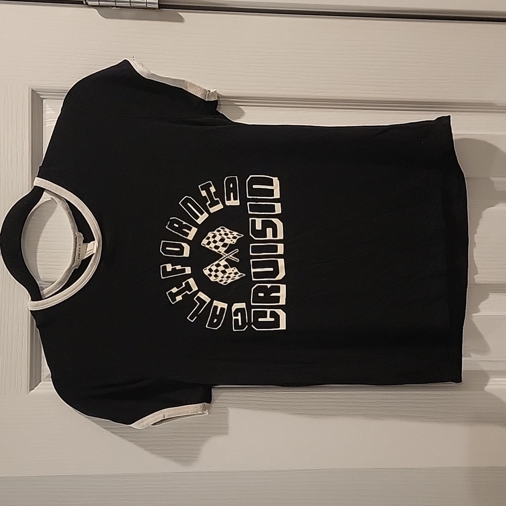 Forever 21 "California Cruisin" tee, Size M